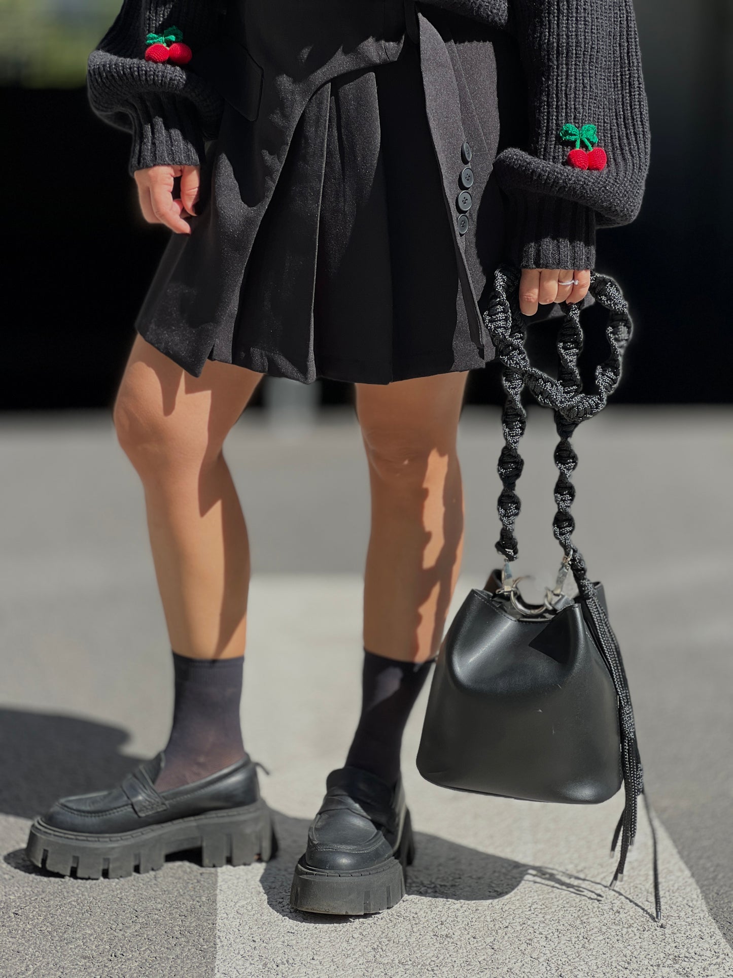 Чанта с ръчно плетена дръжка THE BUCKET / ALL BLACK