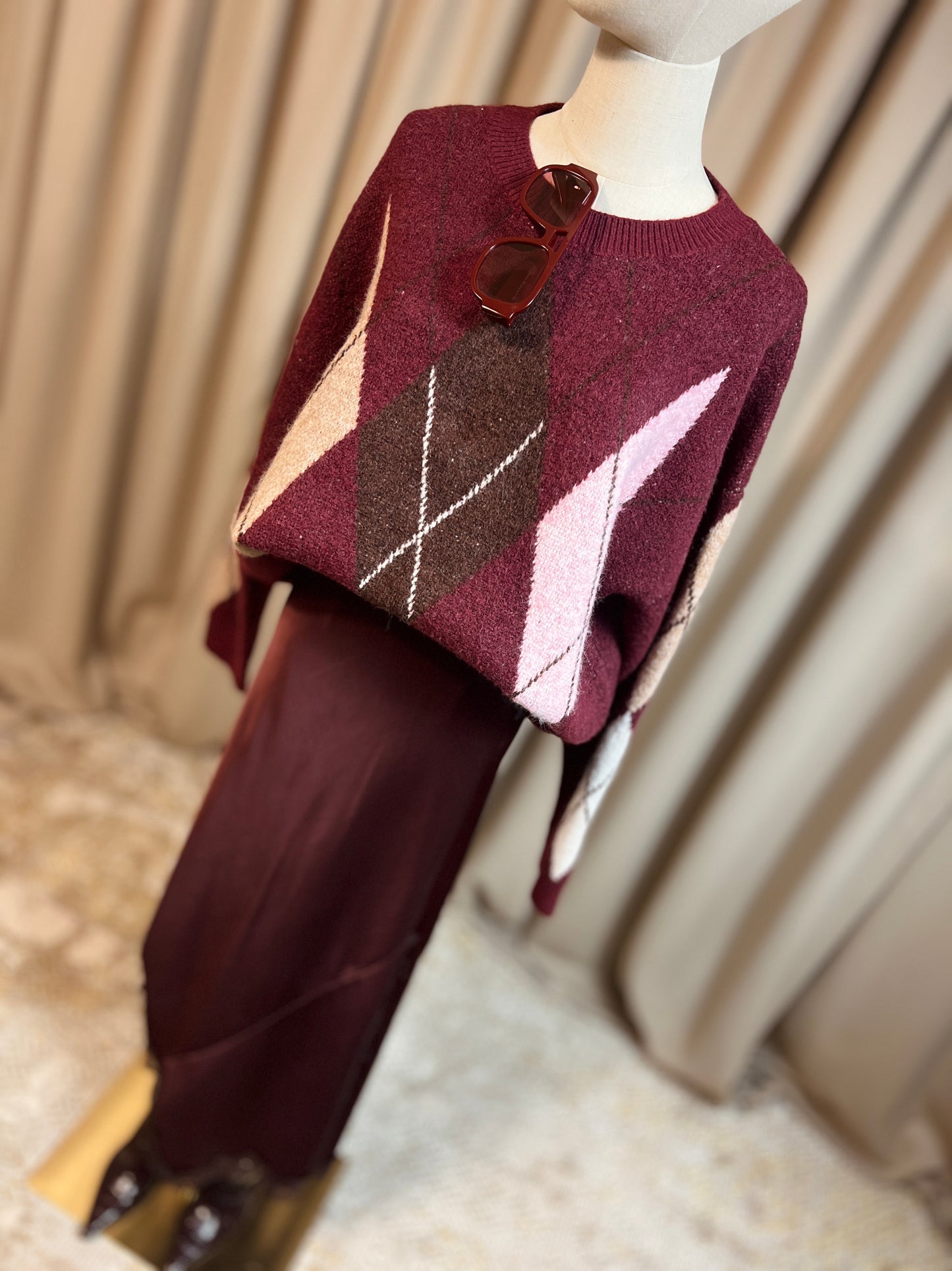 Сатенена пола с дантела BURGUNDY