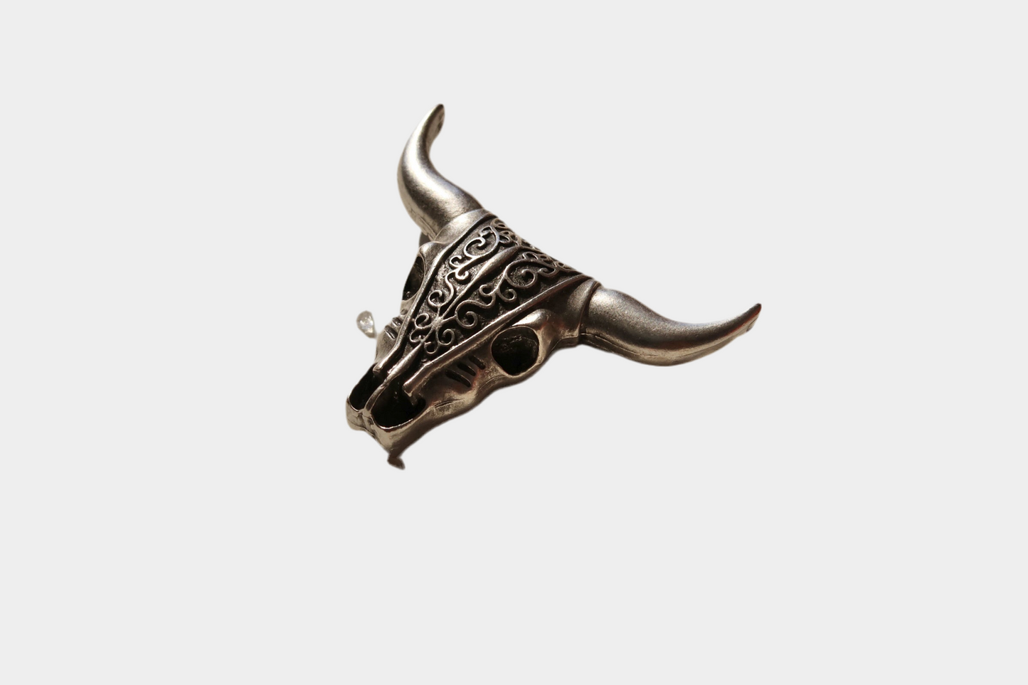 Брошка THE BULL