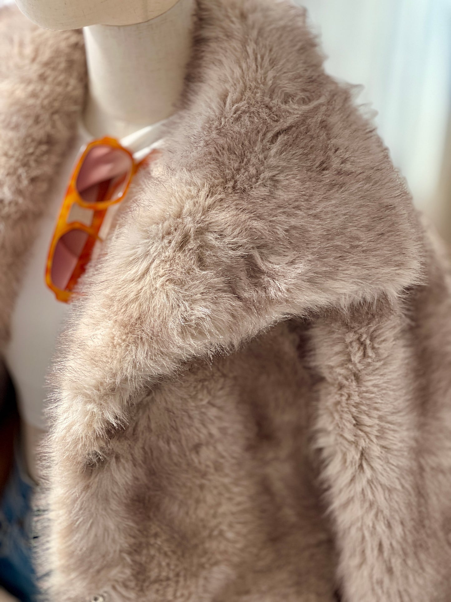Късо палто с косъм DIVA CAPPUCINO