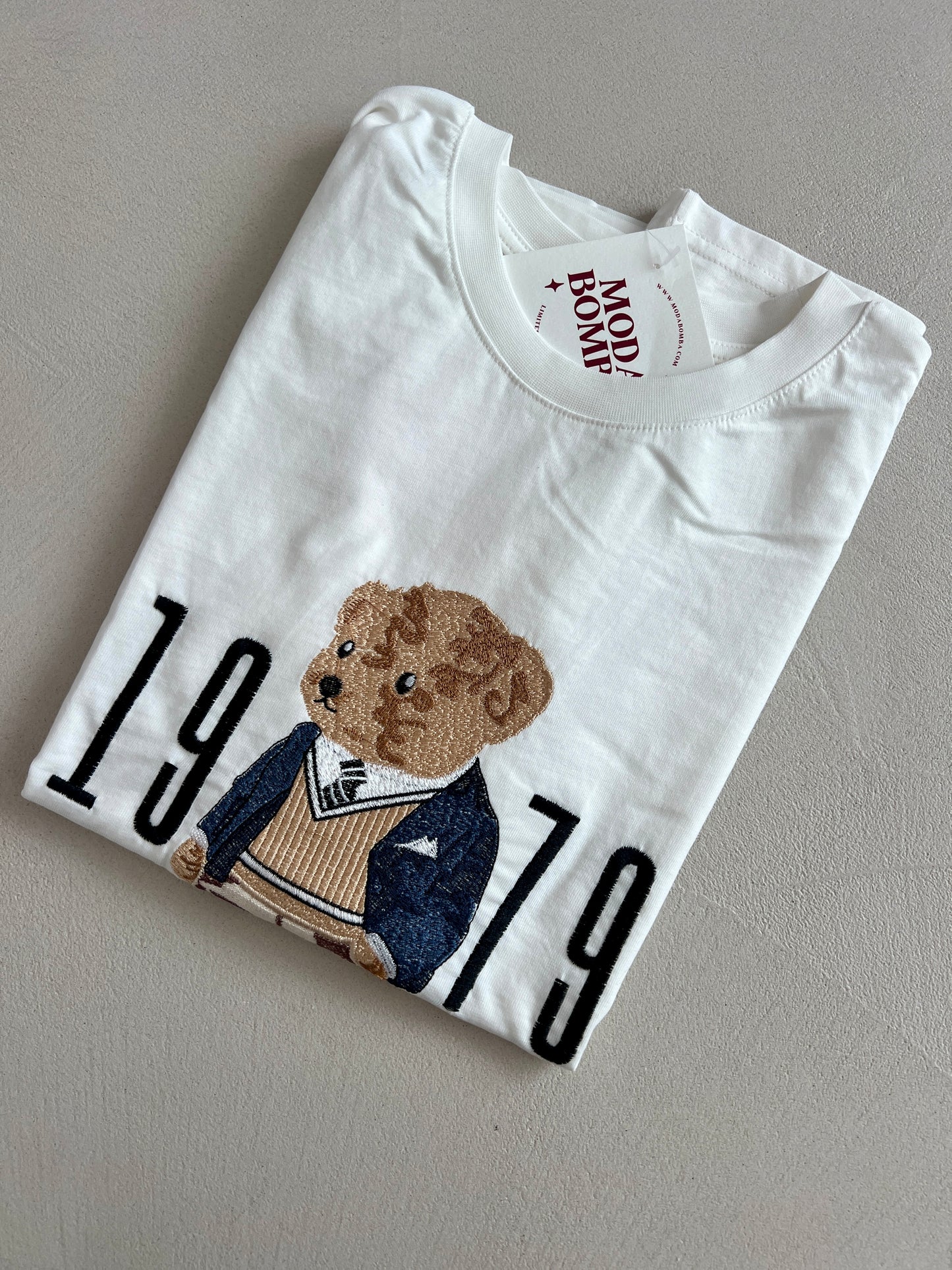 Памучна тениска с овърсайз кройка