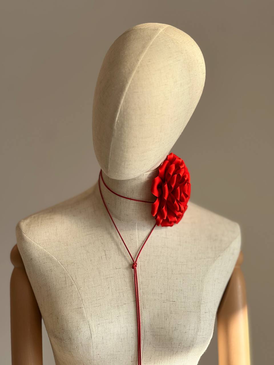 Аксесоар цвете HOT RED