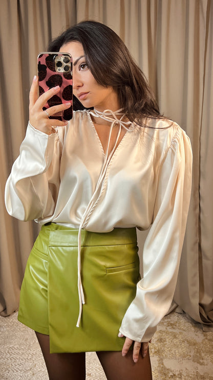 Сатенена риза с връзки LOLA