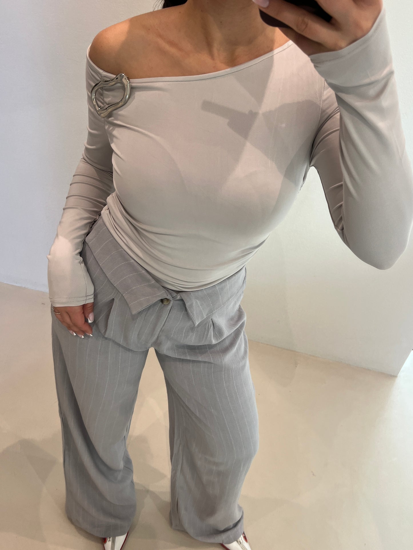 Блуза трико с паднало рамо SELINA