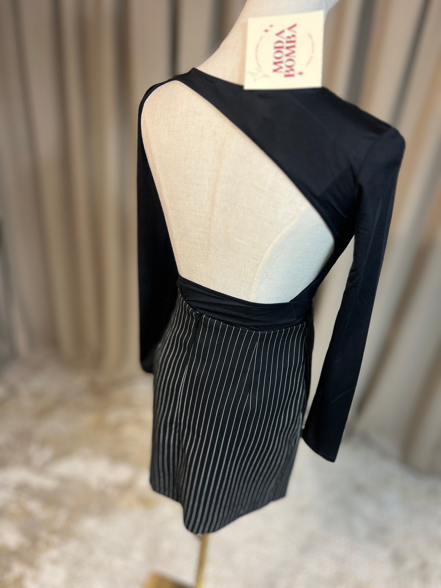 Блуза с изрязан гръб THEA