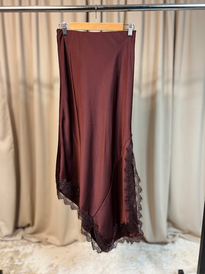 Сатенена пола с дантела BURGUNDY