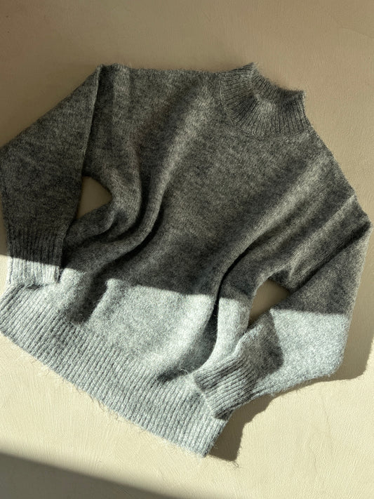 Мек пуловер с вълна BETTY GREY