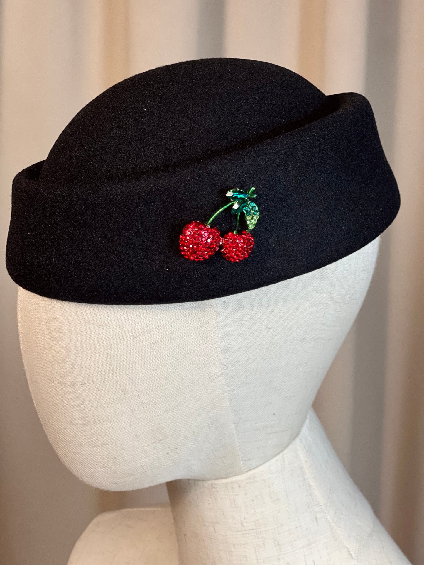 Брошка CHERRY DIAMONDS