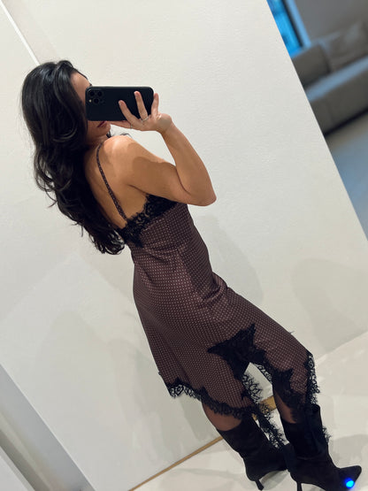 Асиметрична рокля от сатен с дантела DOLCE BROWN