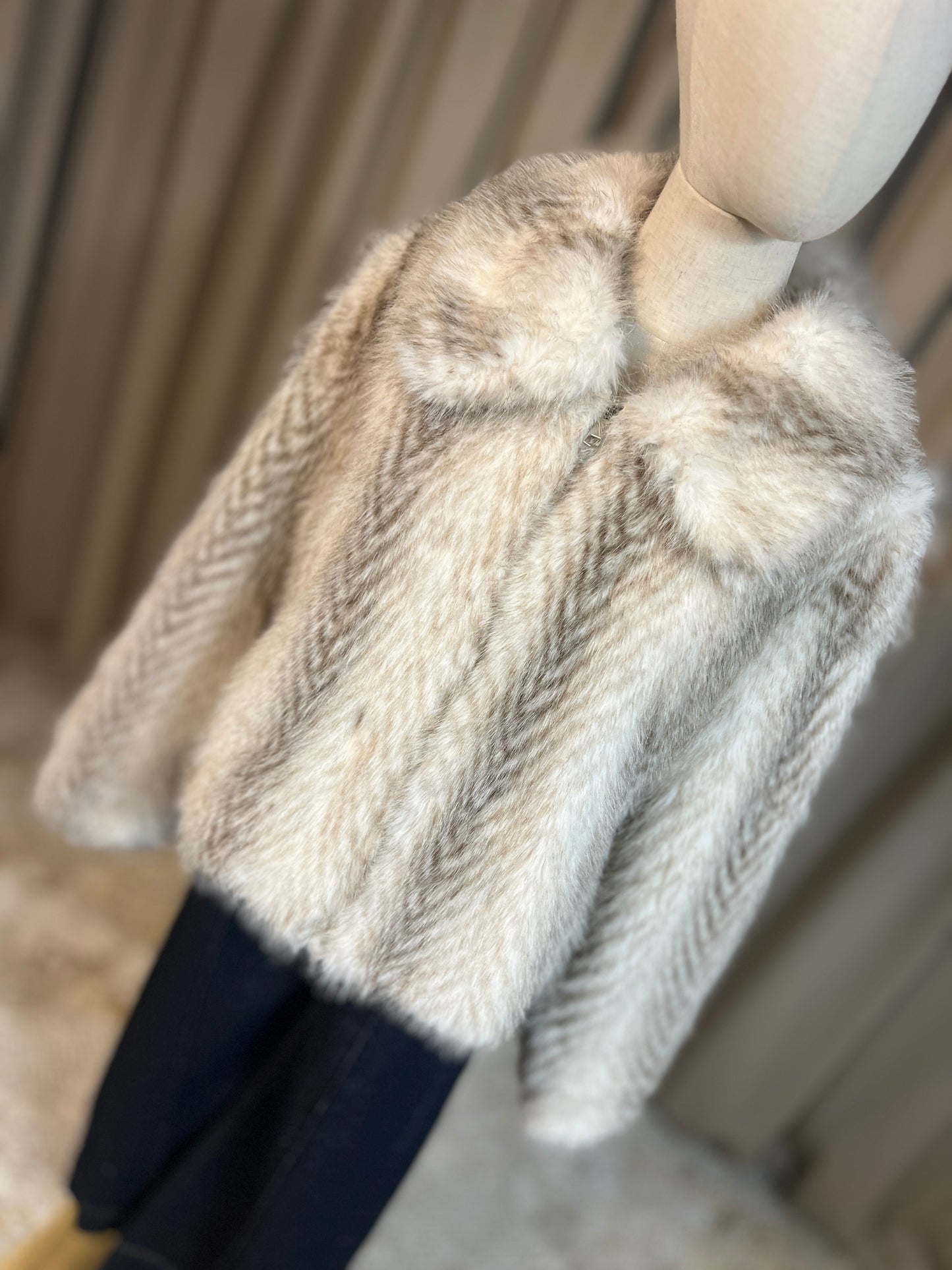 Палто с косъм LOLA CHAMPAGNE