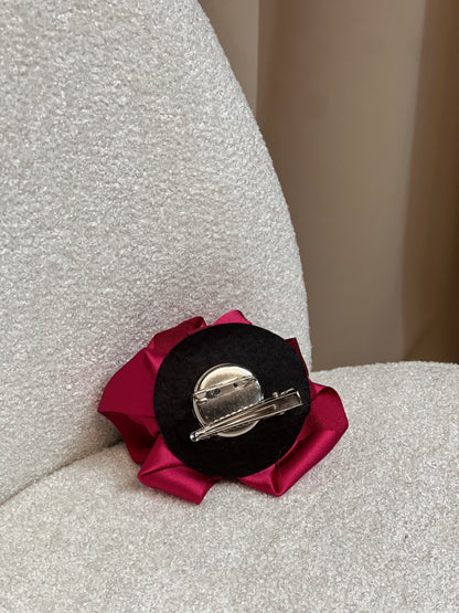 Брошка роза от сатен ROSE