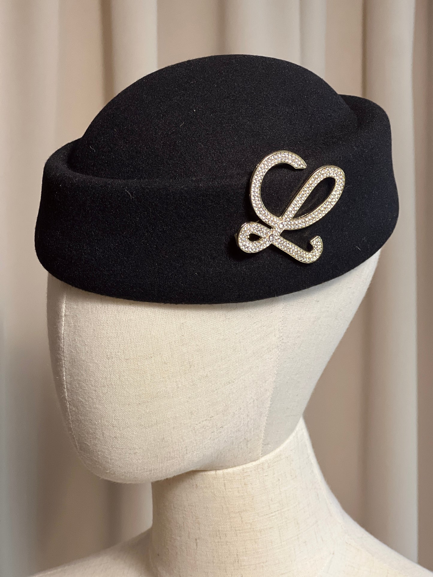 Брошка L FOR LOVE