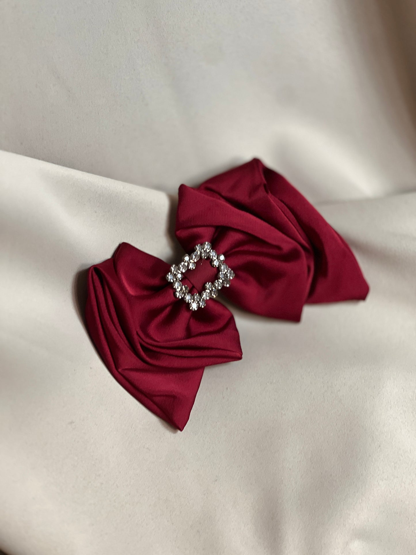 Шнола за коса с камъни VICTORIA