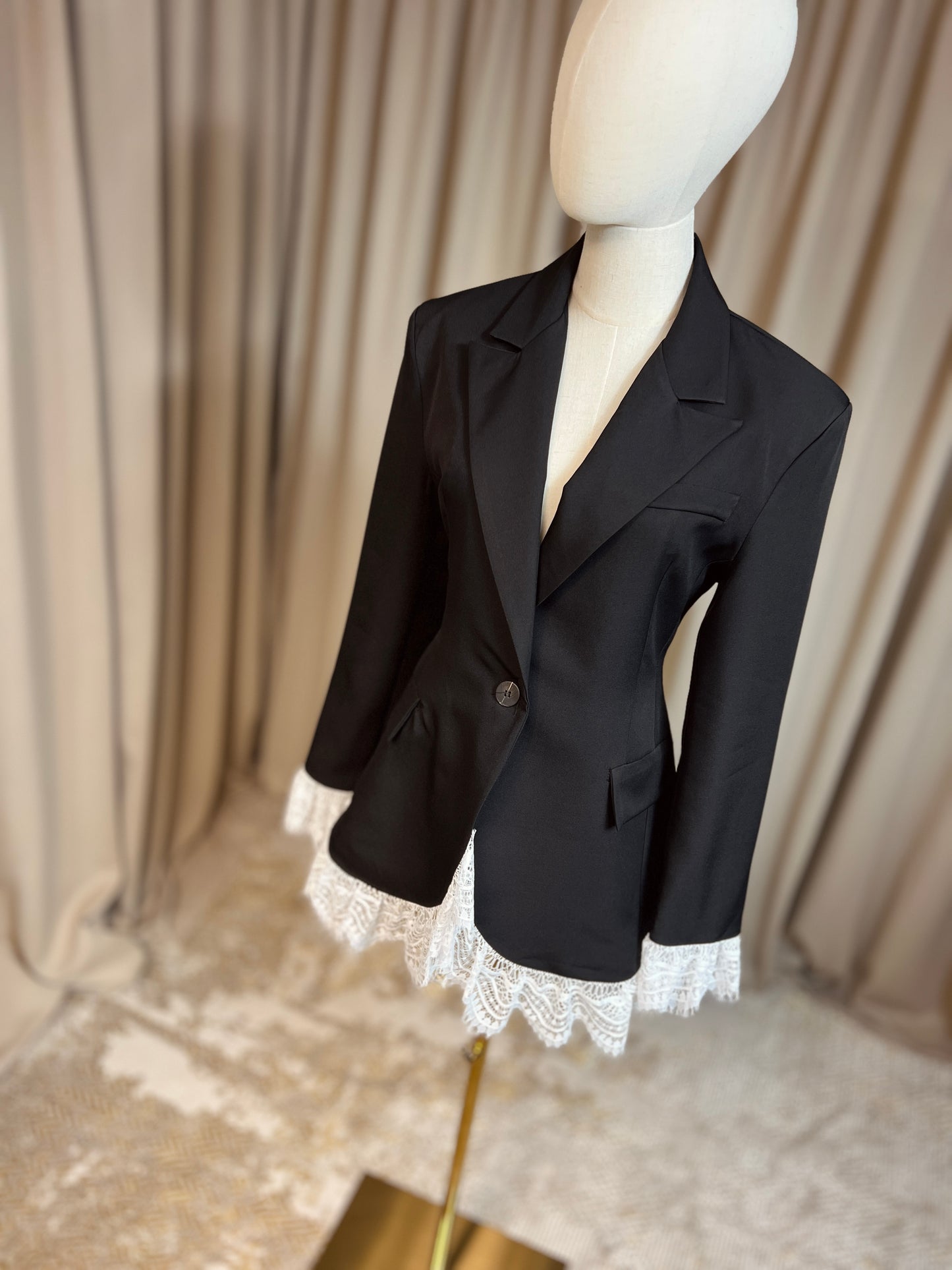 Блейзър с удължена кройка DIANA