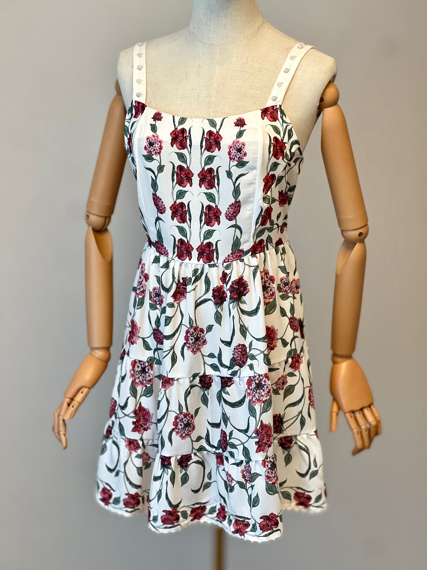 Лятна рокля MONTECARLO с romantic floral print