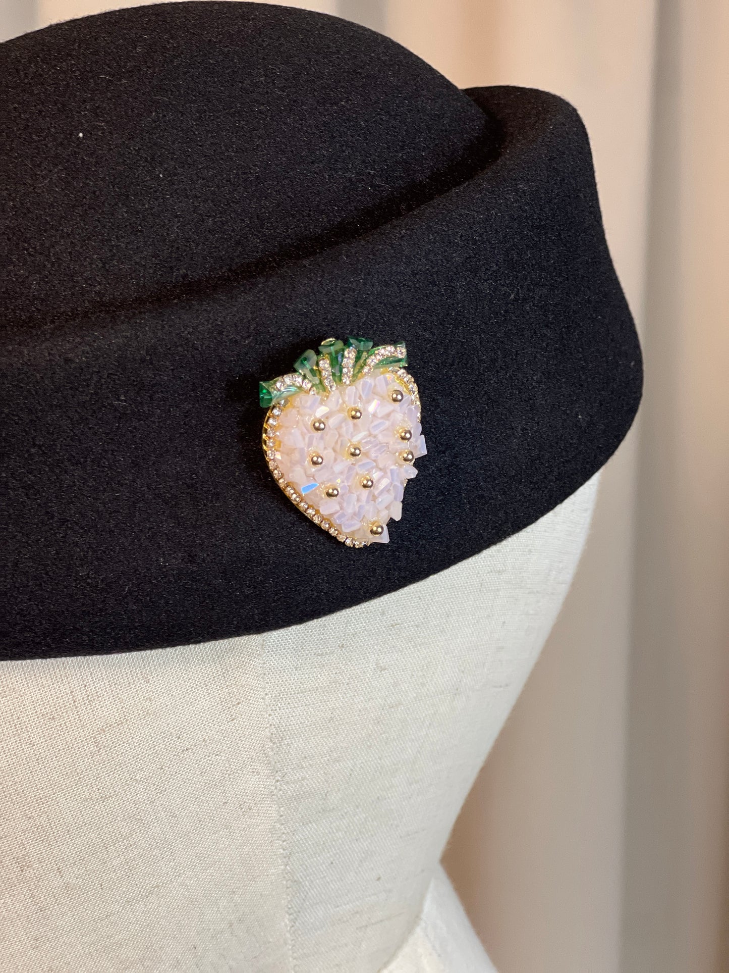 Брошка STRAWBERRY DREAM