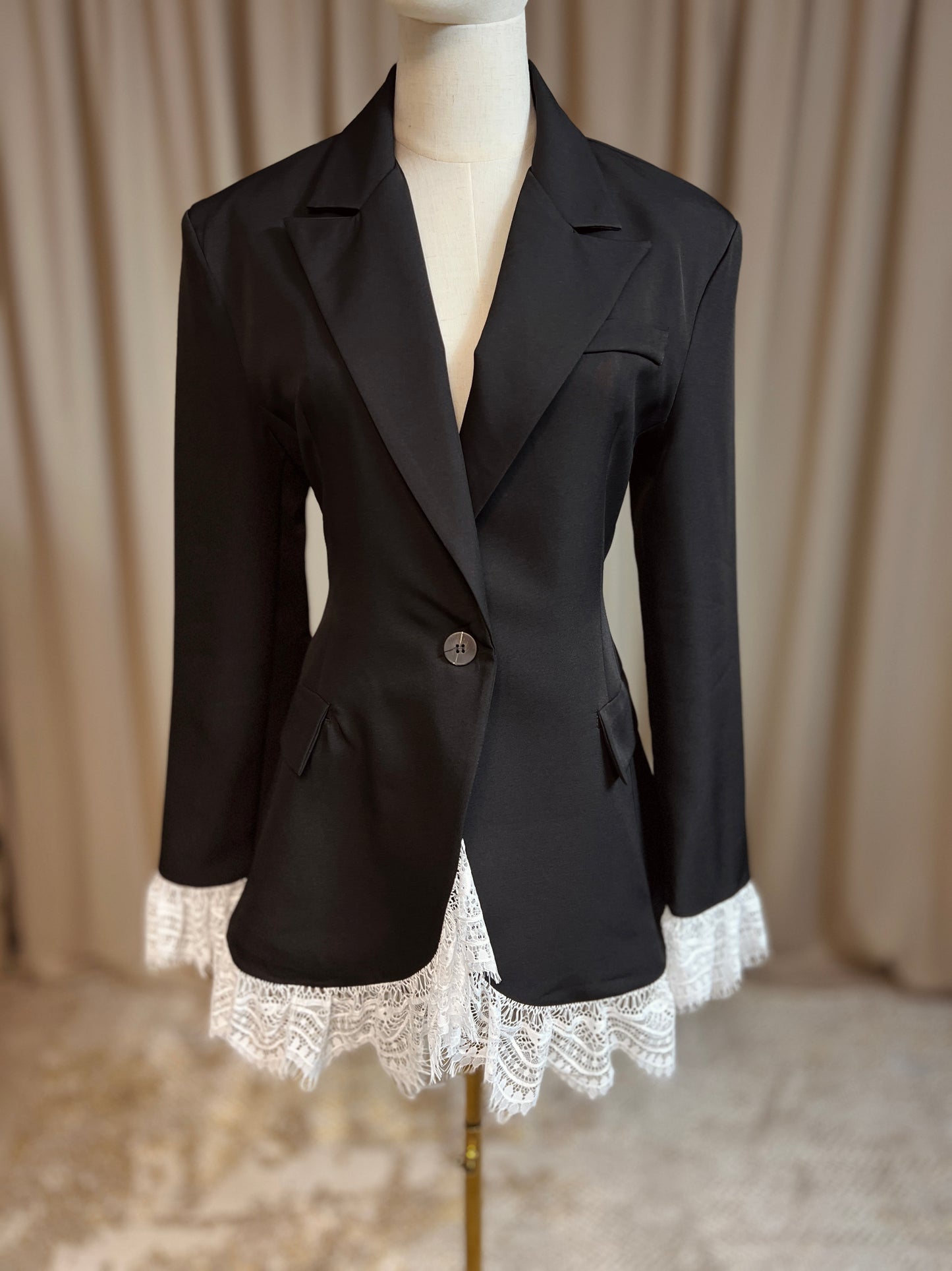 Блейзър с удължена кройка DIANA