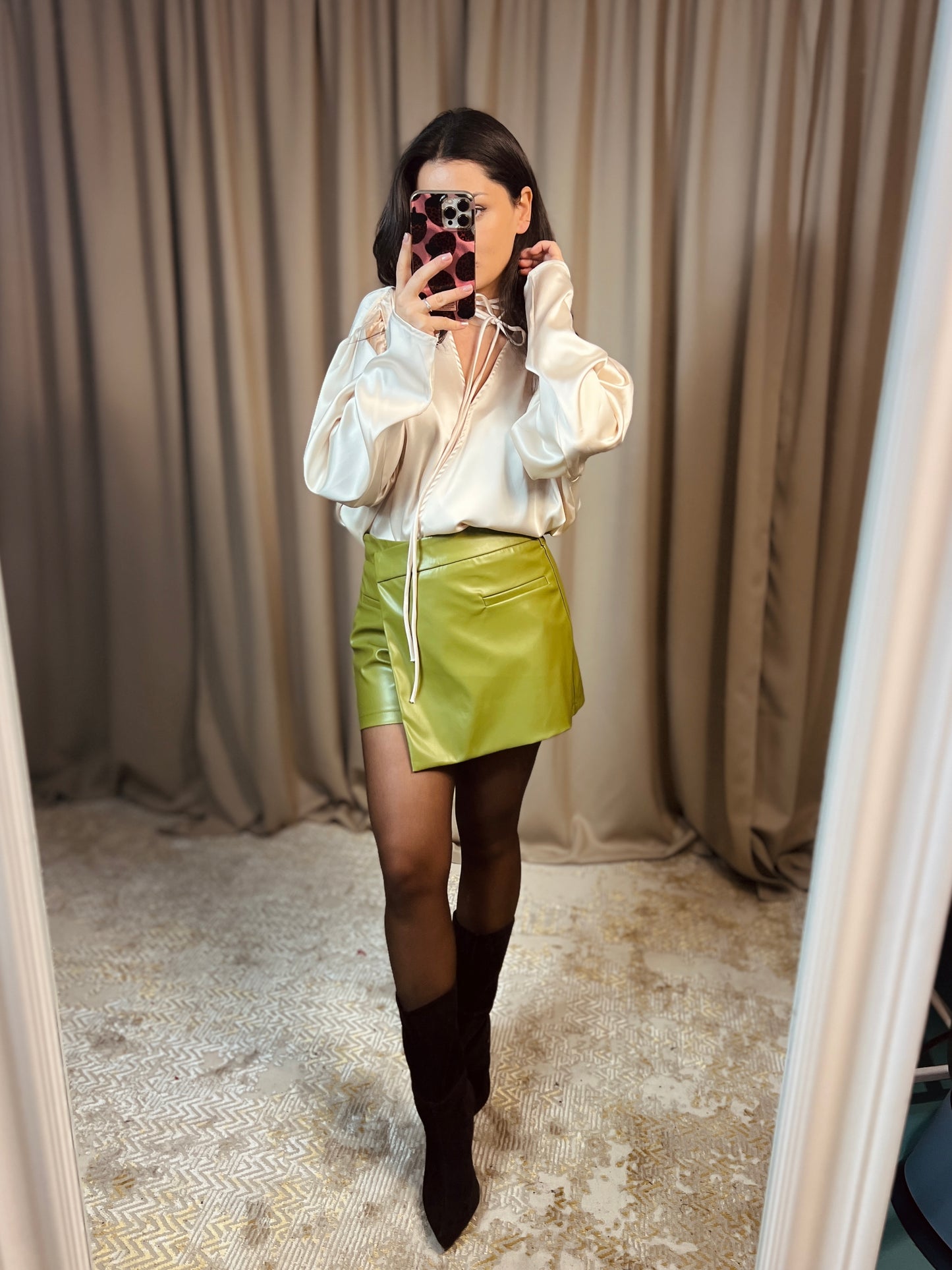 Сатенена риза с връзки LOLA