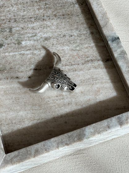 Брошка THE BULL