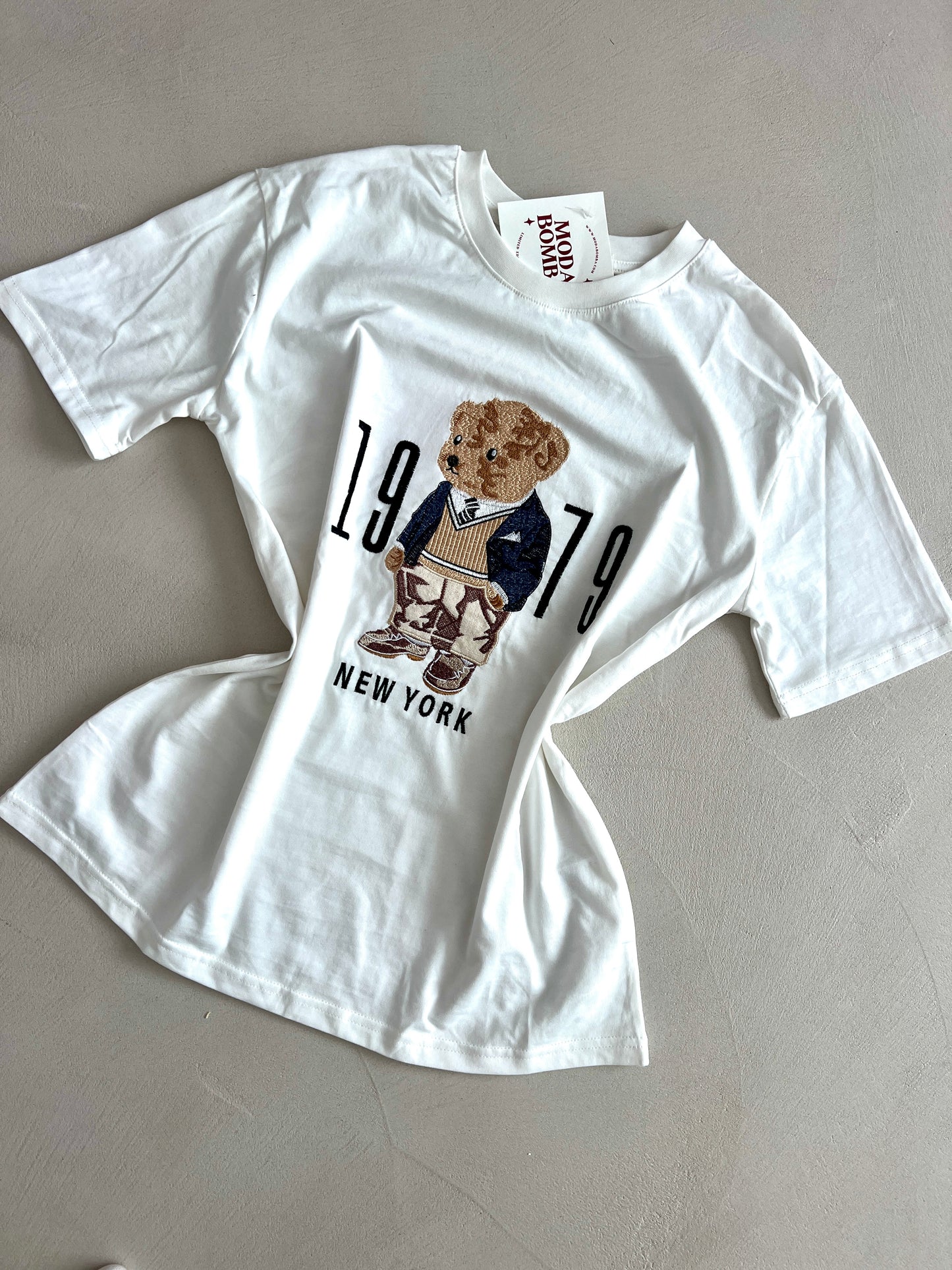 Памучна тениска с овърсайз кройка