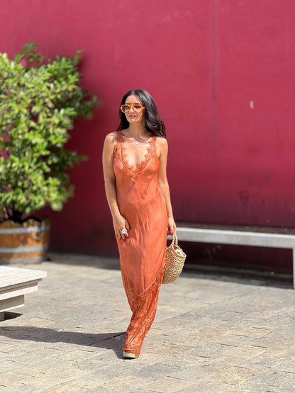 Сатенена рокля с дантела TAORMINA